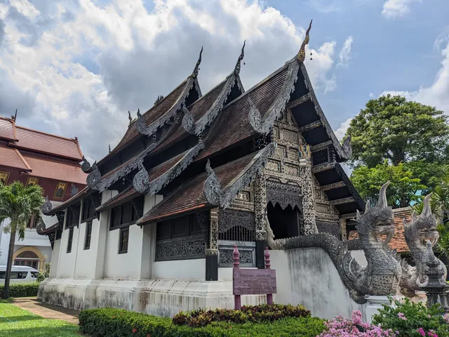 City Pillar Shrine (San Lak Mueang)