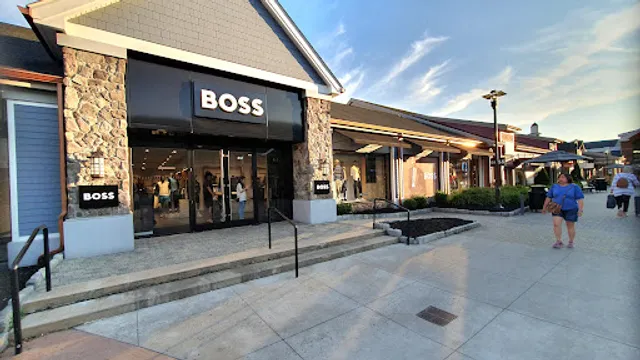 BOSS Outlet - Woodbury Commons