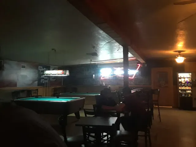 Serna's Backyard Sports Bar