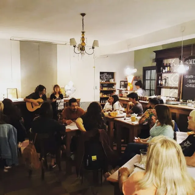 Paz y Flora Bistro Natural