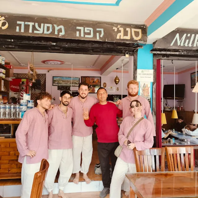 Sanji's MILKY WAY guest house and cafe