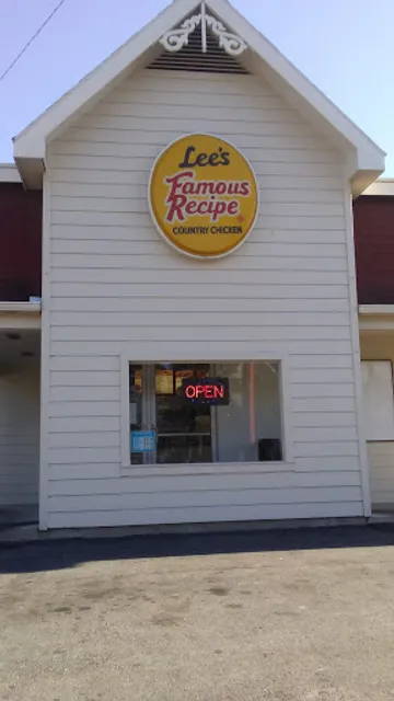 Lee’s Famous Recipe Chicken