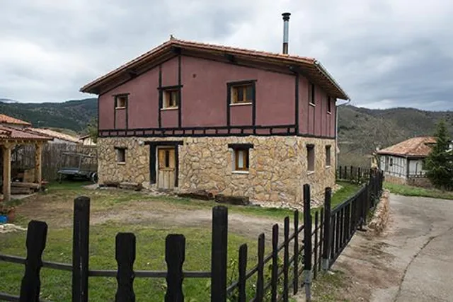 La Casa de Enmedio