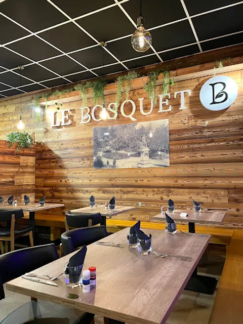 LE BOSQUET