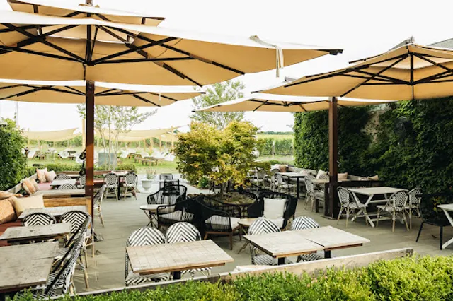 Rose Hill Vineyards & Inn