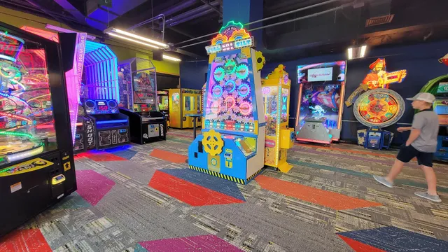 Avalanche Bay Arcade