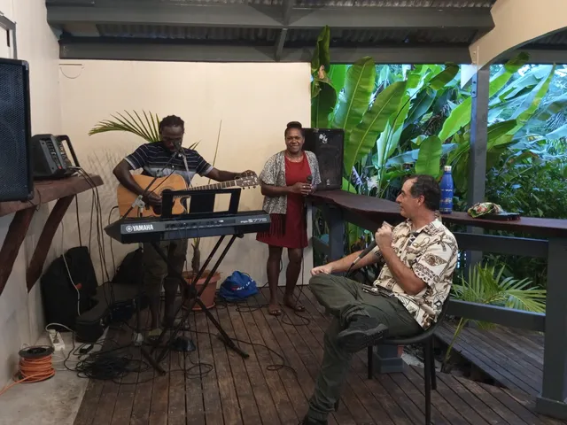 smugglers Seafood Restaurant & Bar