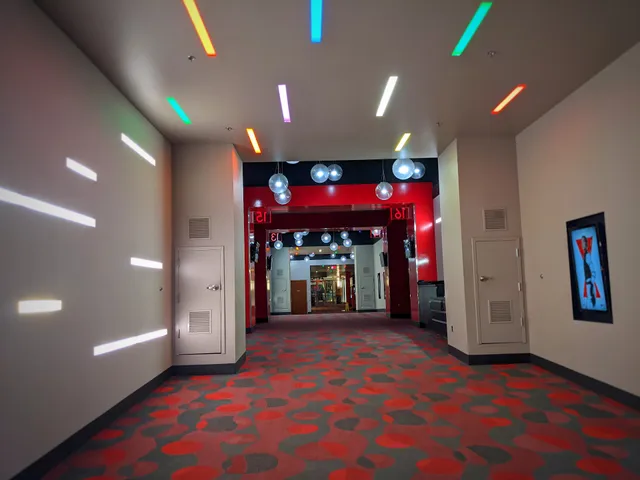 AMC Vancouver Mall 23