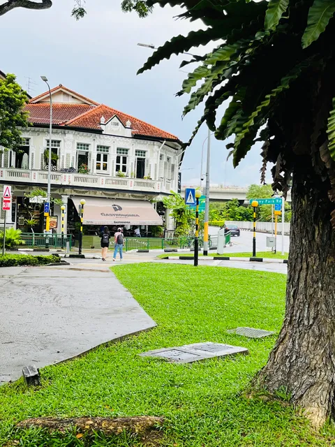 Botanic Gardens MRT Station (CC19)
