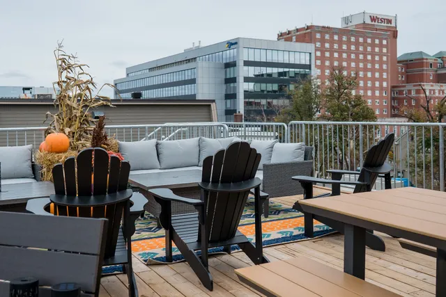 HI Halifax Heritage House