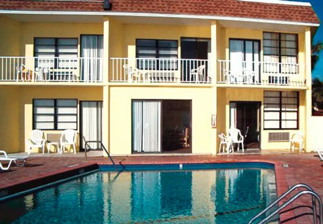 Holiday Shores Beach Club