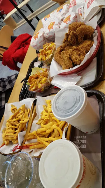 맘스터치 목포장미거리점