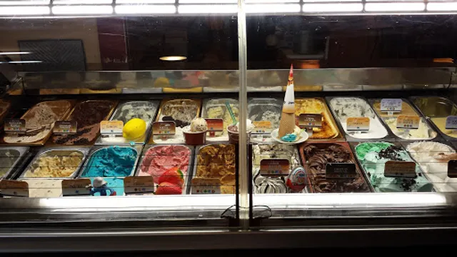 Gelateria/bar/cafeteria artesans