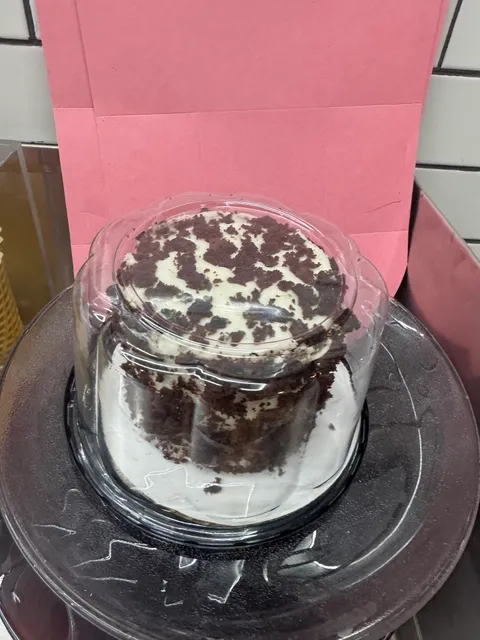 Ice Cream Cakes & Crepes