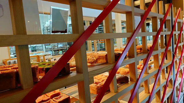 Bread, espresso and garden’s Bread Shop