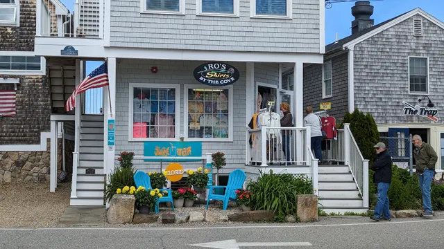 Ro's Shirts By the Shore