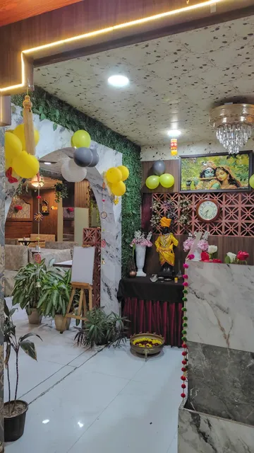 HOTEL SHIVRATNA Pure Veg