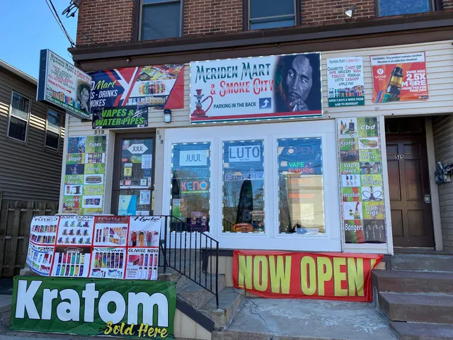Meriden Mart and Smoke City