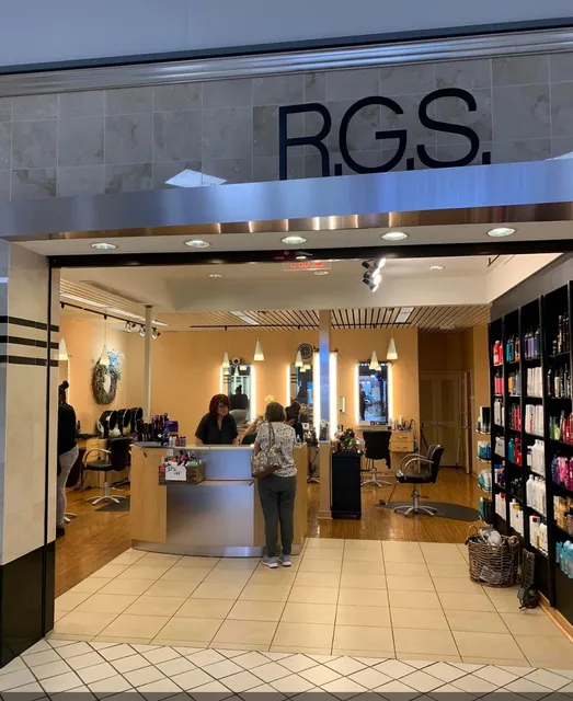 Regis Salon