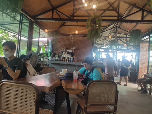 Elephant Jungle Cafe