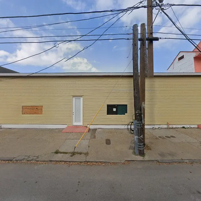 2025 N Claiborne Ave