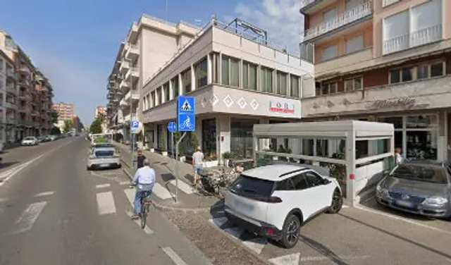 Viale Dante Alighieri, 32