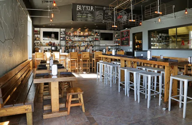 District Kitchen + Cocktails