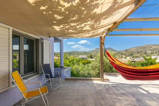 La Maison Bleue.Crete