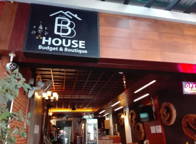 Nature home hostel & cafe