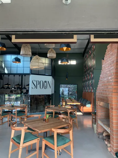 Spoon Eatery & Pizzeria