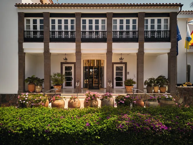 Seaside Grand Hotel Residencia