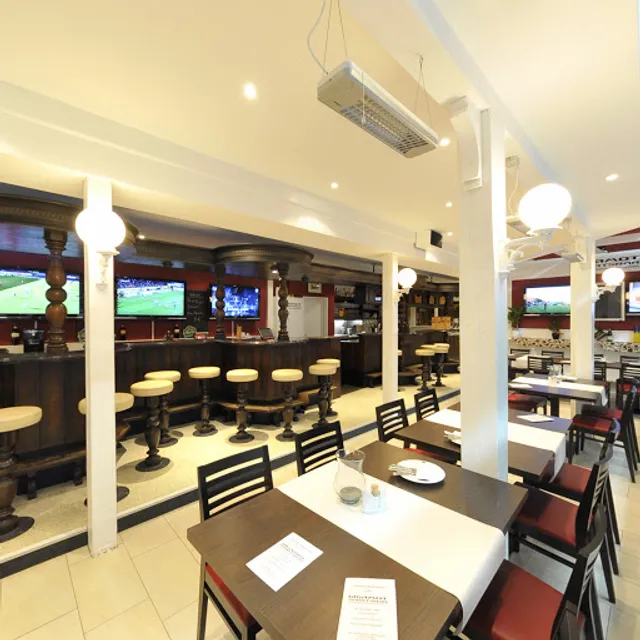 𝙂𝙄𝙂𝘼𝙈𝙊𝙏 Restaurant Sportsbar