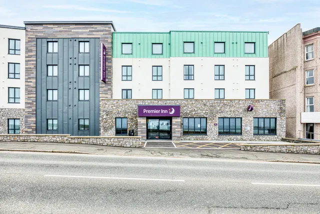 Premier Inn Newquay (Seafront) hotel