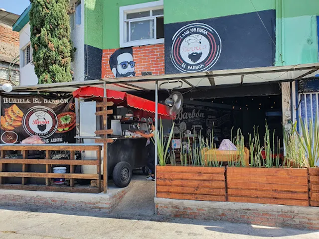 BIRRIA EL BARBON