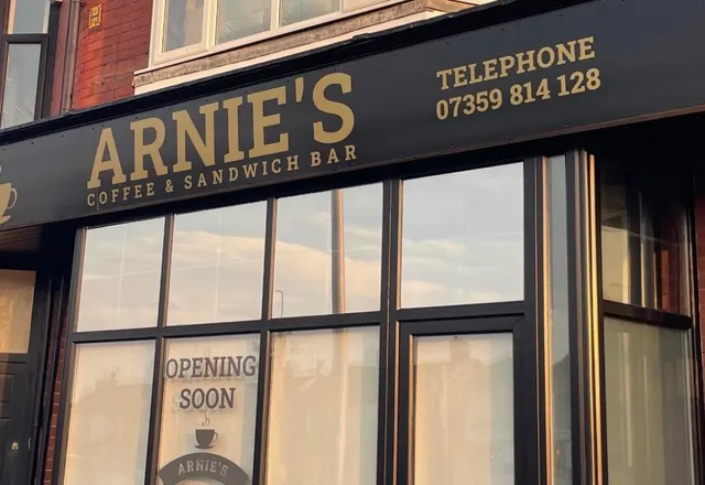 Arnie’s Sandwich Bar