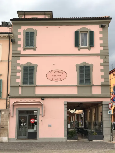Il Portico Camere e Caffè