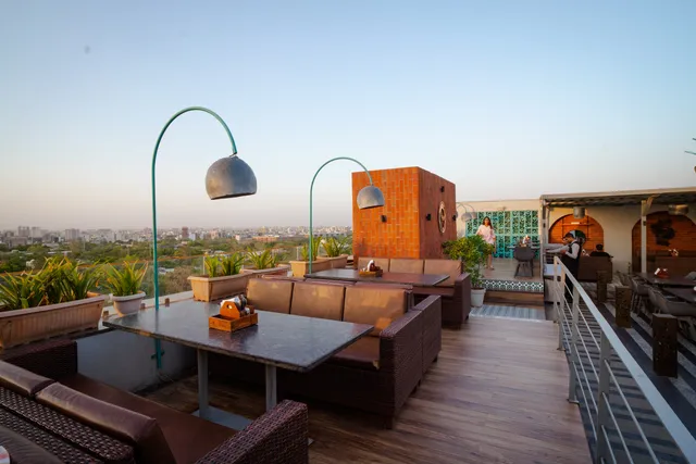 1989 By Sphere Lounge