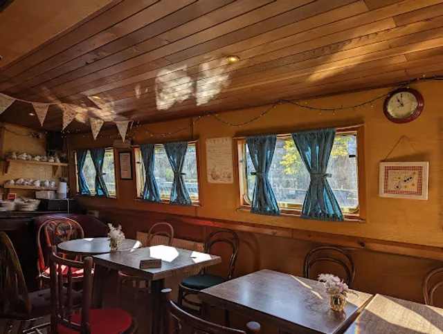 Whittington's Tea Barge