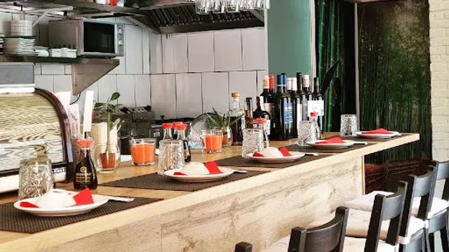YOSHIHIRO Sushi Bar "Restaurante Japonés"