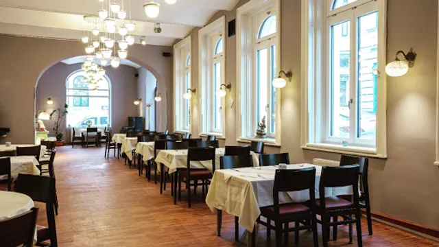 Taj - Indian Restaurant & Bar