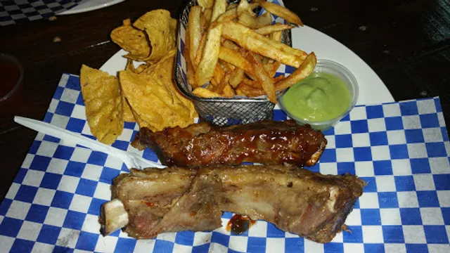 TANCHO'S HOTWINGS & BONELESS