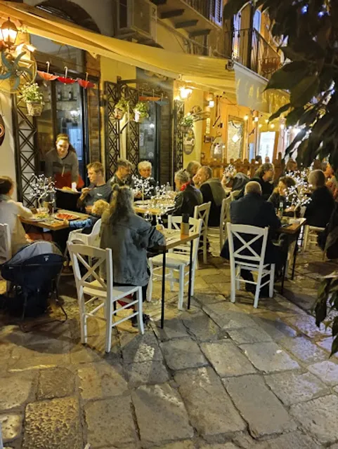 MACCIO restaurant Osteria Alcolica