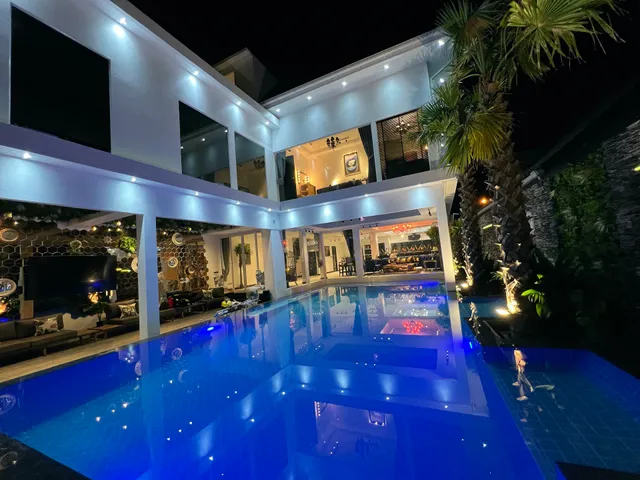 Green Residence Pool Villa