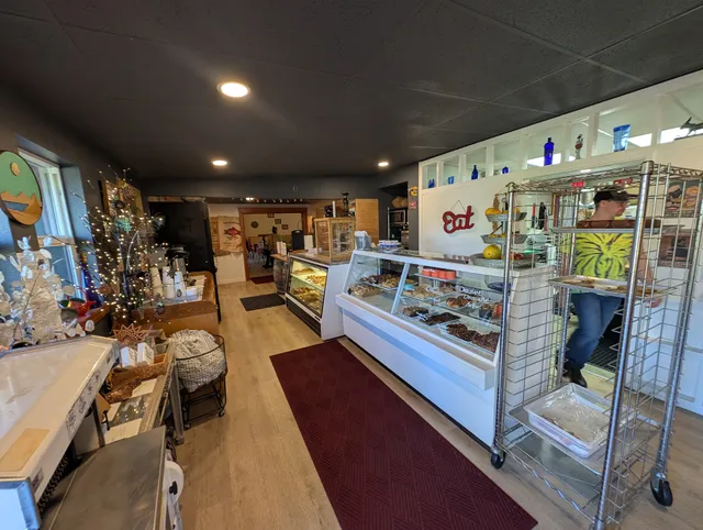 The Red Roof Munchery