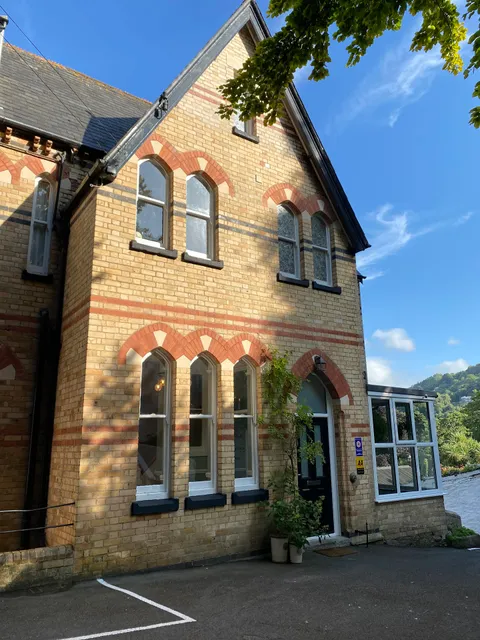 The Devonian Guest House & Self Catering Apartment