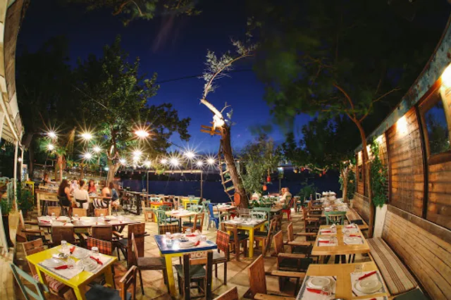 Psaraki Restaurant Cocktail Bar