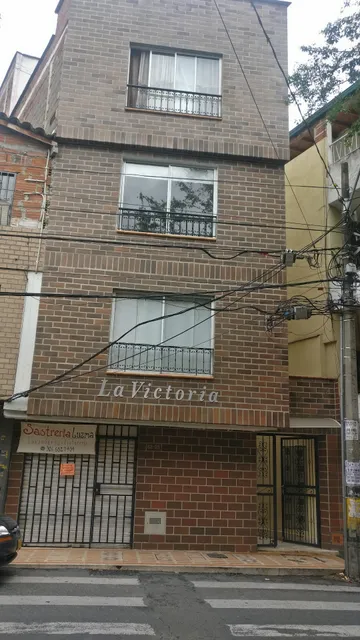 Encantadora Habitación en La Floresta - Medellín, Cerca al Metro