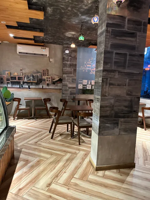 Vintage Cafe and Bistro