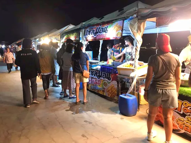Saphan Pla Night Market