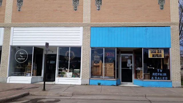 Larry's TV VCR & Stereo